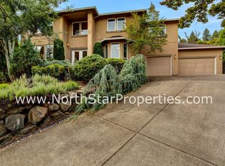 2310 Stonehurst Ct, Lake Oswego, OR 97034