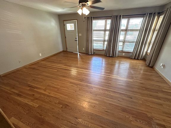 4th image of 1020 Wilson St