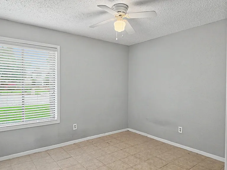 7410 Songwind Ln — Photo 15