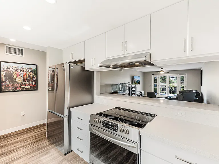 6441 Kanan Dume Rd — Photo 4