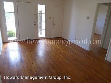 2nd image of 1922 Cloverfield Blvd APT 2