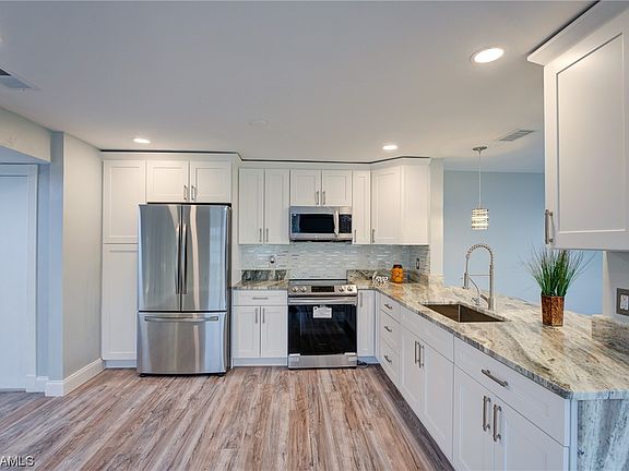 5th image of 4840 Golf Club Ct APT 8