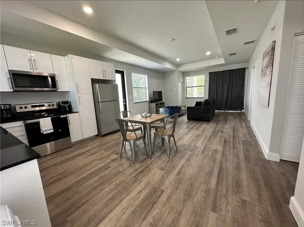 3027 N Lakewood Rd, Labelle, FL 33935
