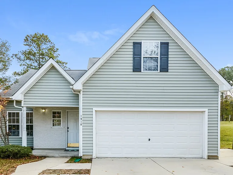 1910 Sterling Hill Dr — Photo 1