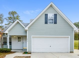 1910 Sterling Hill Dr, Fuquay Varina, NC 27526