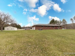 10360 N Wyman Rd, Edmore, MI 48829