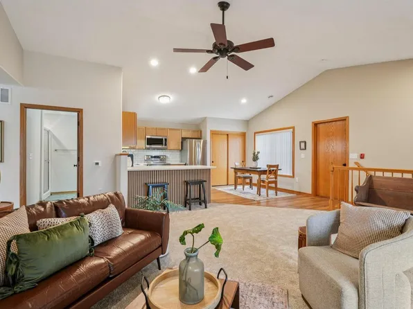 120 Pheasant RUN #D, Johnson Creek, WI 53038