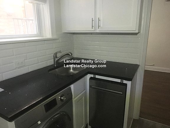 3rd image of 918 Green Bay Rd APT 2D