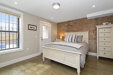 Sold by Space Marketing Shop