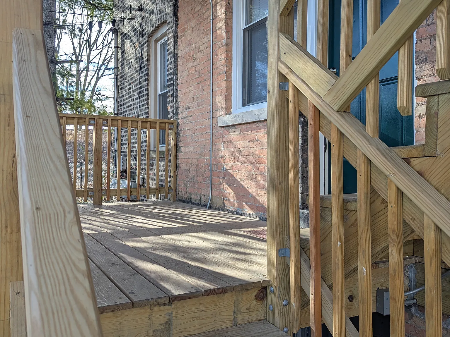 2 bed, 1000 sqft, $1,525 — Photo 2