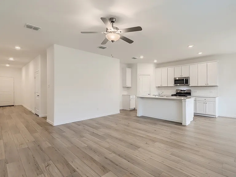 1205 Gladespring Ln — Photo 10