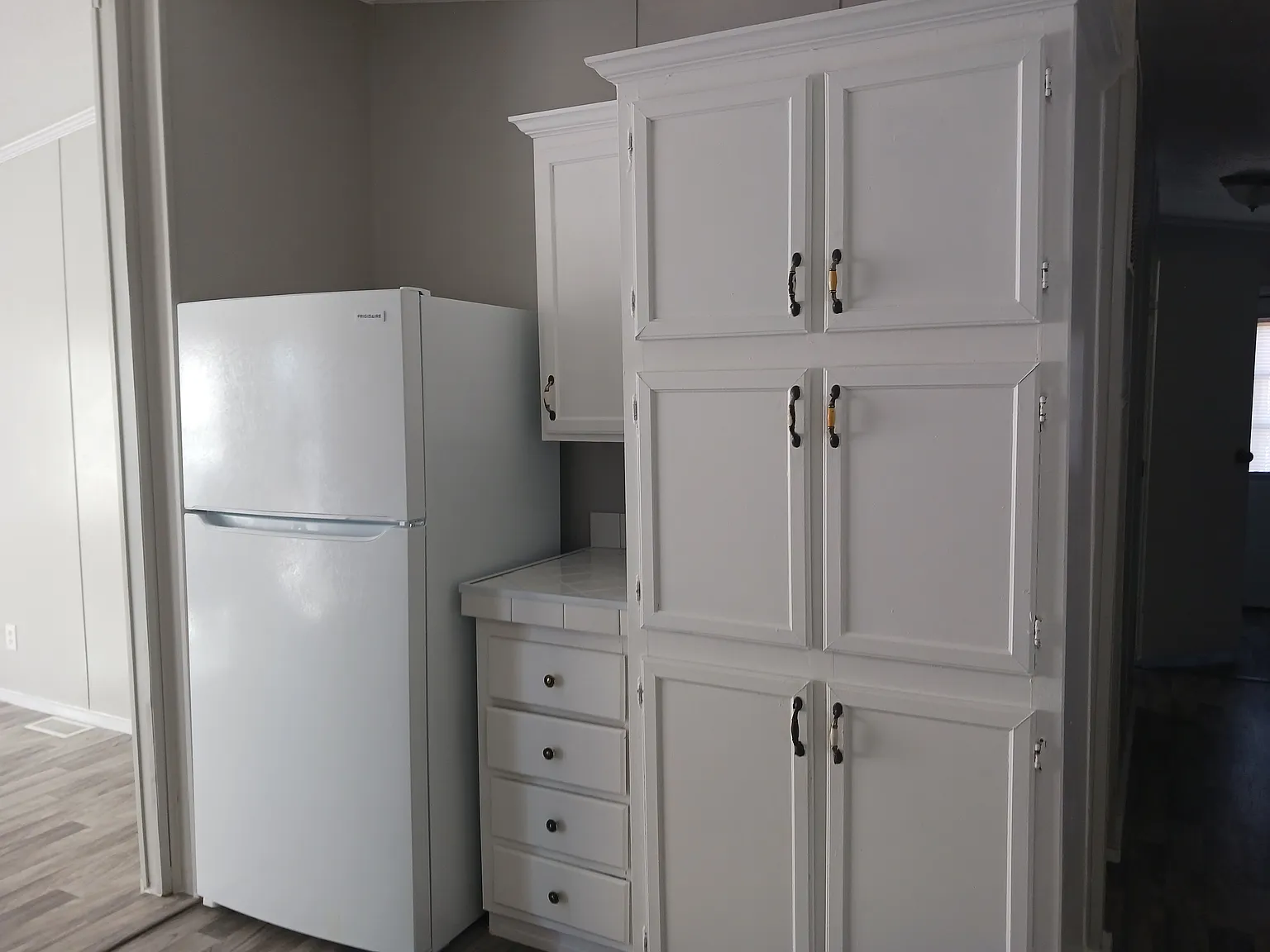 3 bed, 1000 sqft, $1,149 — Photo 2