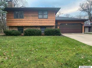 1131 15th St NE, Mason City, IA 50401