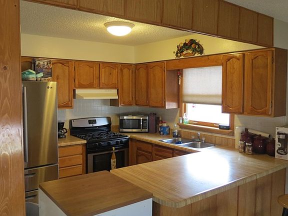 3rd image of 1113 E 14th St