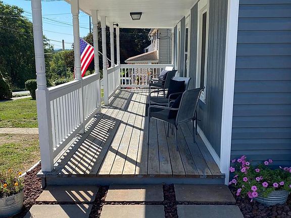 5th image of 15645 Clear Spring Rd