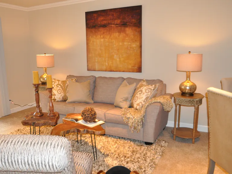 Oak Park Manor — Photo 24