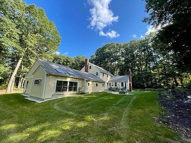 2nd image of 72 Sears Rd