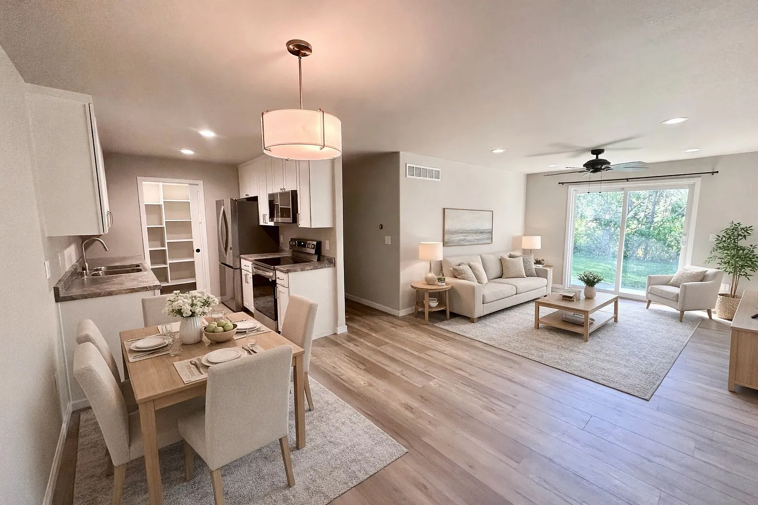 2 bed, 1.5 bath, 900 sqft, $1,485 — Photo 2