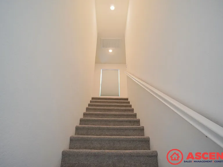 3316 Laurel Hill Ln — Photo 11