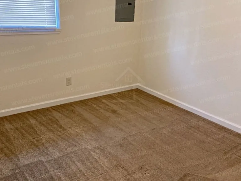 Couch Apartments — Photo 27