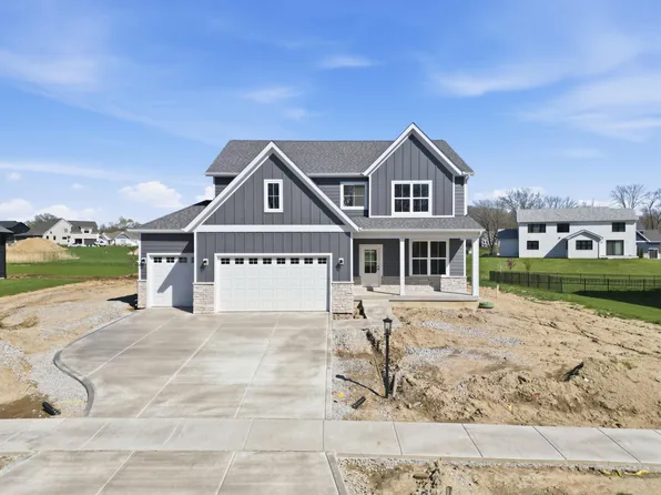 2810 Old Oak Dr, Valparaiso, IN 46385