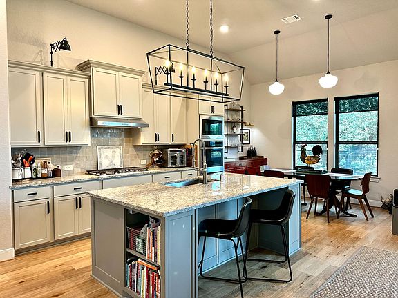 2nd image of 365 Warbler Dr