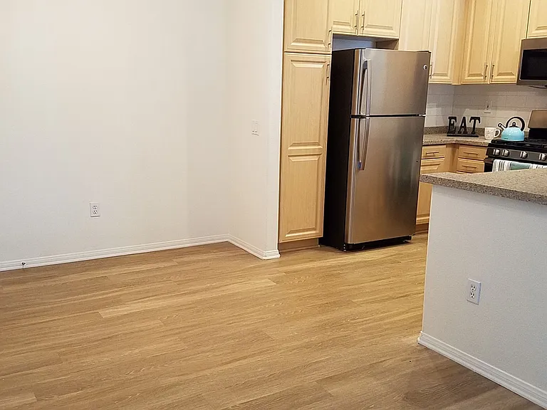 Via Ventura Apartments — Photo 15