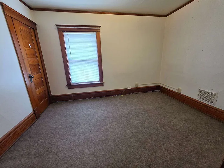 446 Lake St — Photo 21