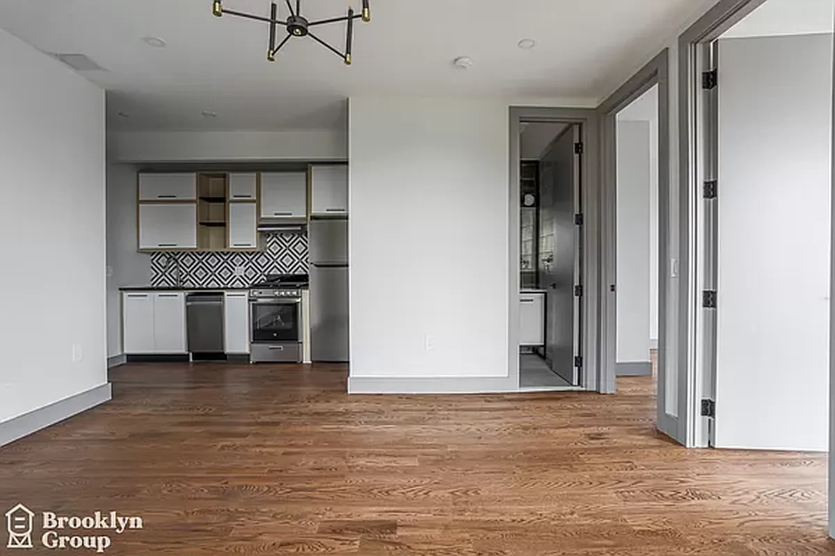 1896 De Kalb Avenue 4A