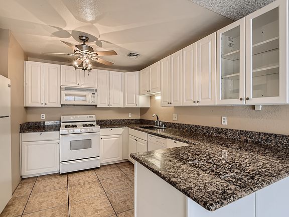 5th image of 3959 Spring Leaf Dr