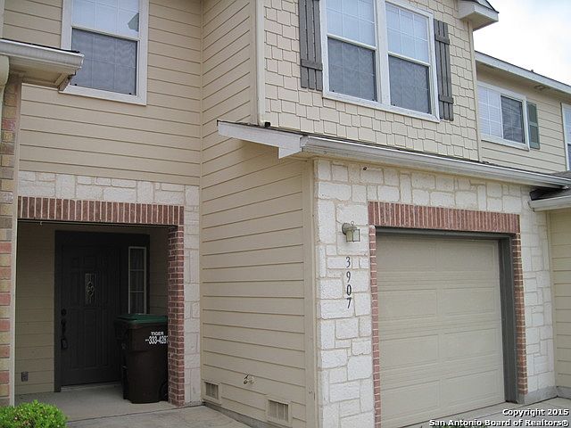 2nd image of 3907 Paradiso Loop