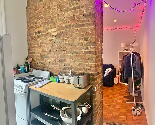 Rented by Bond New York | media 8