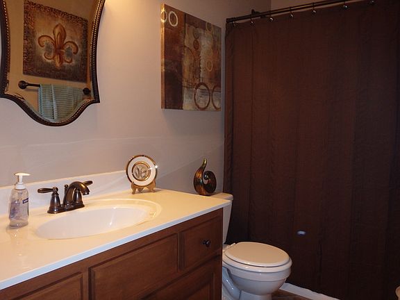 Downstairs full bath