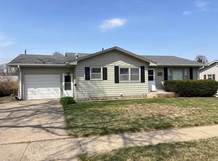 410 Burgess Rd, Yankton, SD 57078