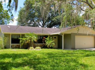 18622 San Rio Cir, Lutz, FL 33549