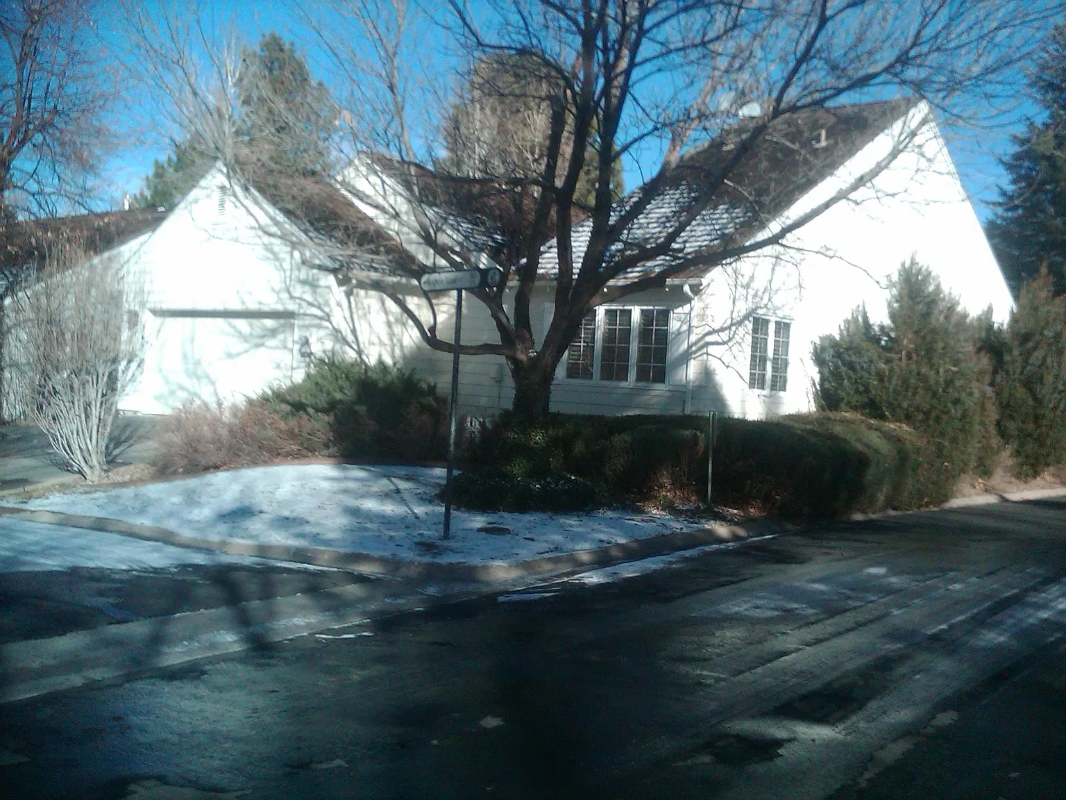 3 bed, 2291 sqft, $3,400 — Photo 2