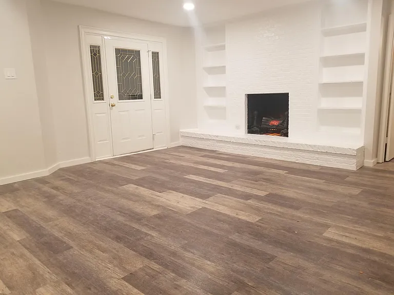 3437 Lovers Ln #C — Photo 3