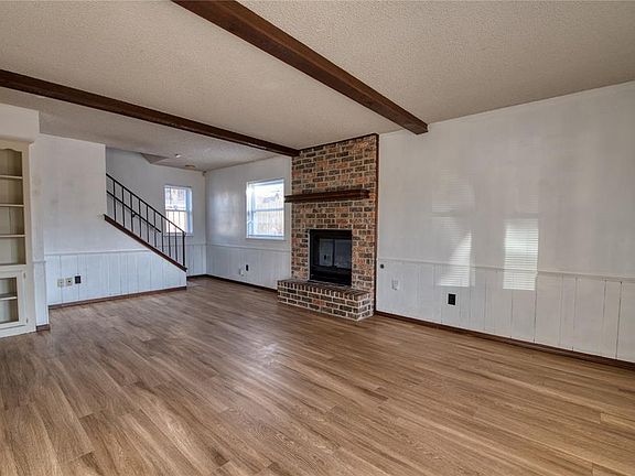 4th image of 2908 N Redmond Ct