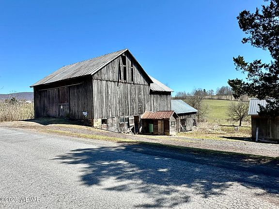 2nd image of 1138 Fairview Rd