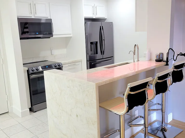 5460 White Oak Ave — Photo 6