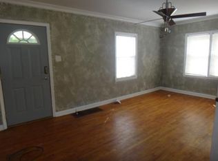 1009 SW Webster Ave, Topeka, KS 66604