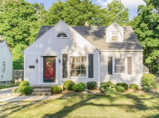 313 Baynton Ave NE, Grand Rapids, MI 49503