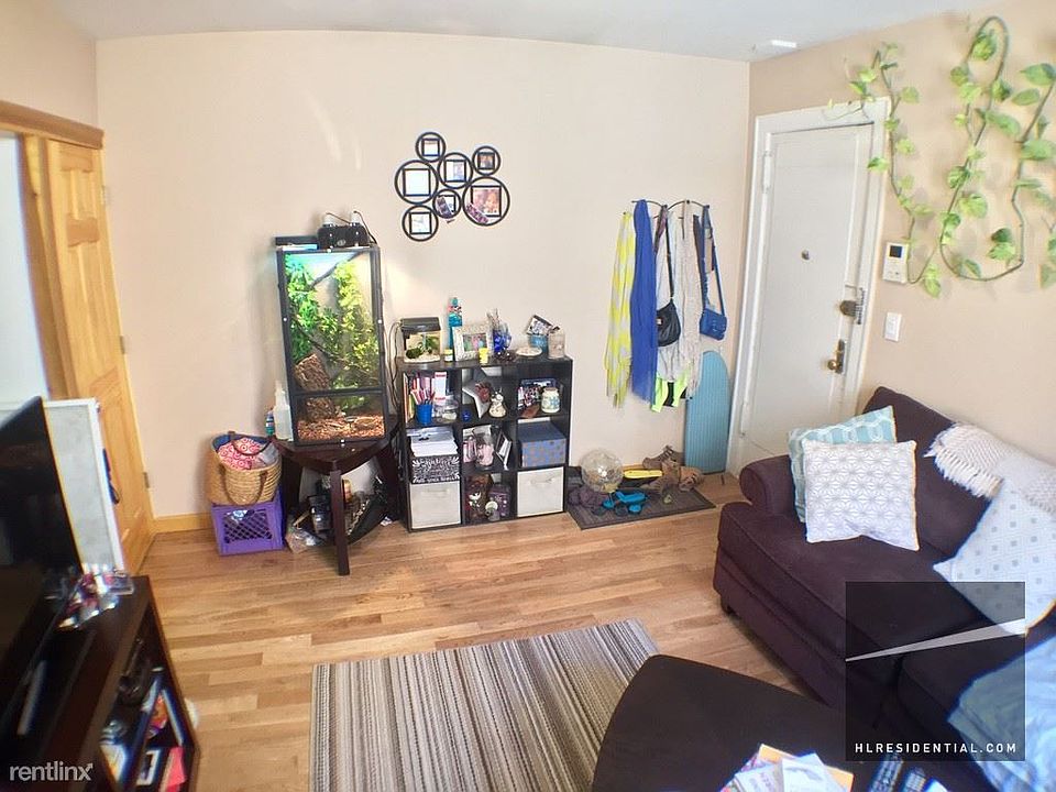 1st image of 2163 27th St #4D