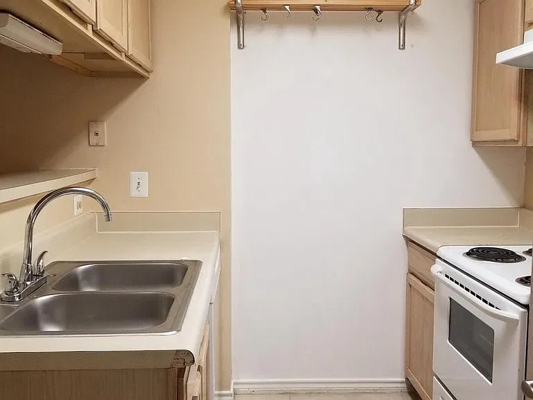 1504 Lincoln Way #212 — Photo 9