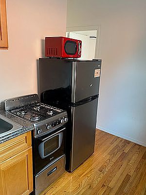 2nd image of 13 Prince St #14
