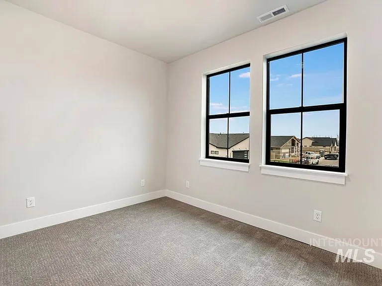 547 Canyon Falls Dr — Photo 30