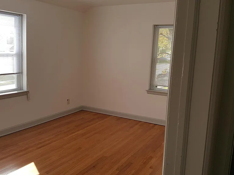 2264 S 75th St — Photo 3