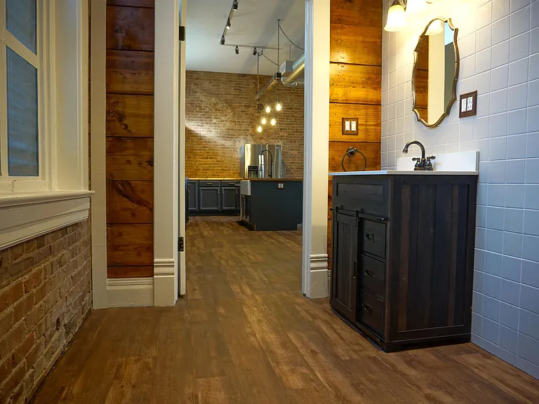 100 W Crawford St #3 — Photo 10