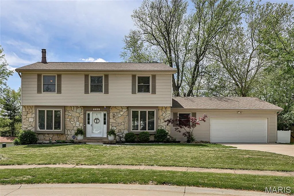 1825 Orchard Hill Dr photo 1