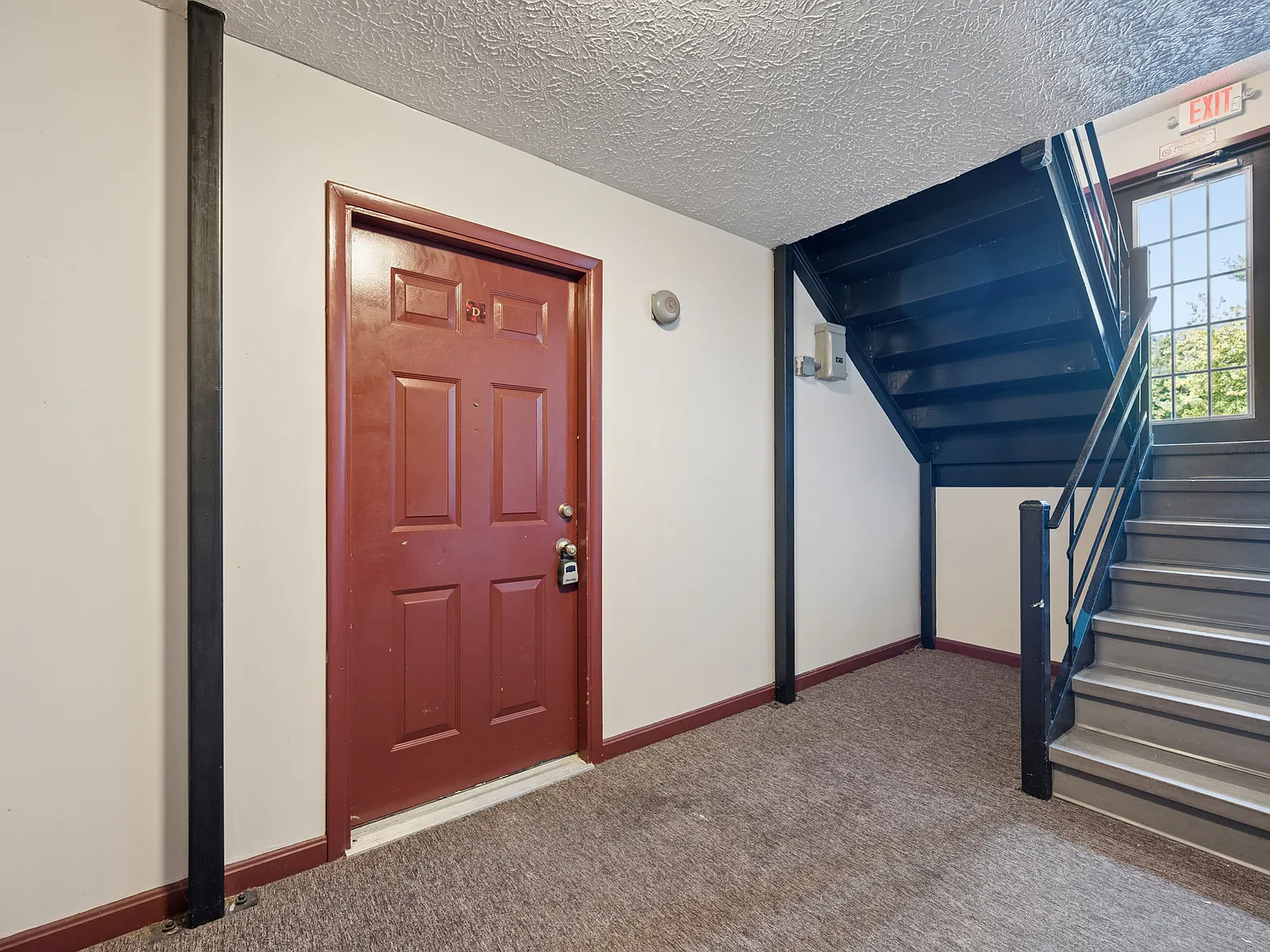 501 Heather Ridge Drive - D — Photo 3